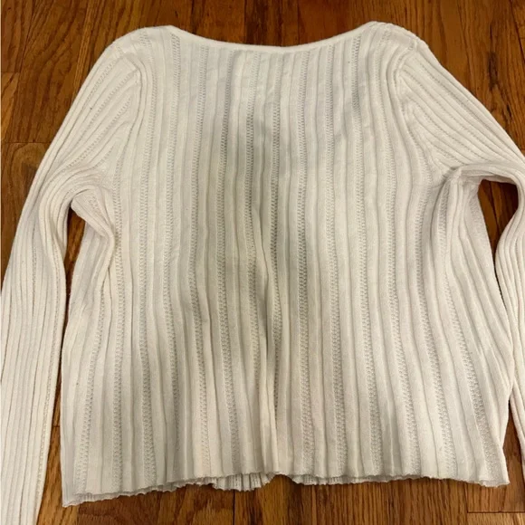 Abercrombie & Fitch cream texture sweater with tie front - Picture 2 of 4